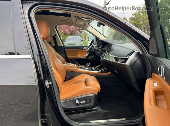 5UXCW2C06M9F67044 2021 BMW X7 Black Вид ззаду