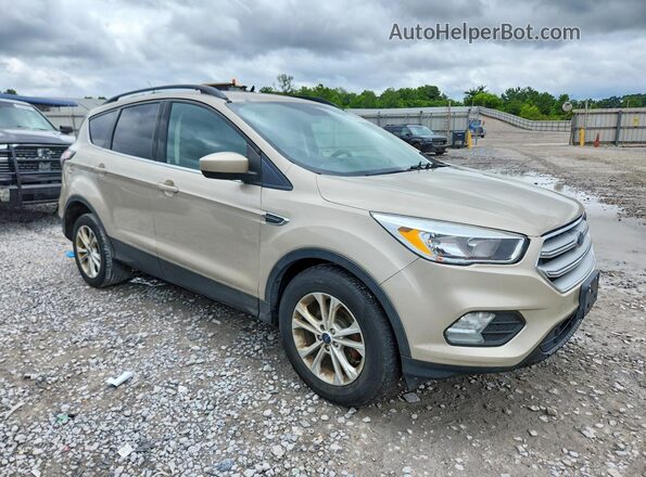 1FMCU0GD0JUB88809 2018 FORD ESCAPE Gold Front view