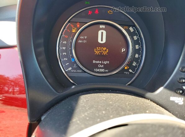 3C3CFFCR4HT521427 2017 FIAT 500 Красный Вид щитка приборов