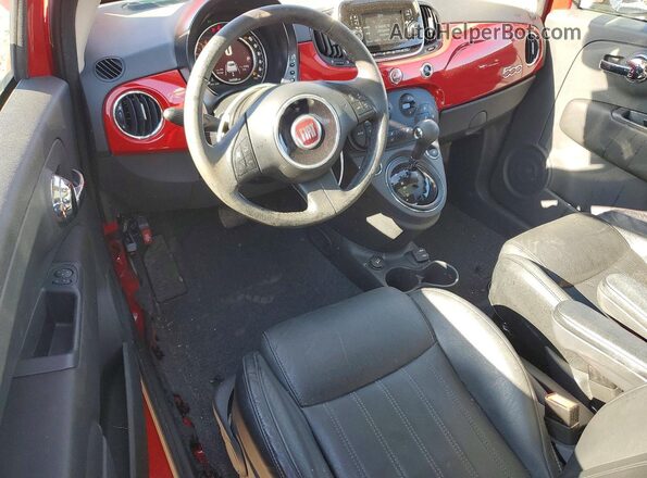 3C3CFFCR4HT521427 2017 FIAT 500 Красный Вид панели приборов