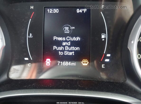 3C4NJCAB0JT107039 2018 JEEP COMPASS Black 