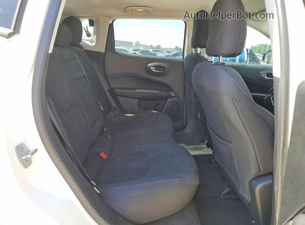 3C4NJCAB0KT617778 2019 JEEP COMPASS White Widok wnętrza z tyłu