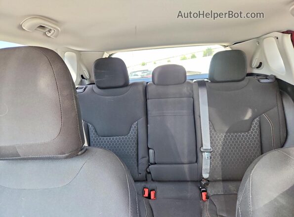 3C4NJCAB1HT669350 2017 JEEP COMPASS Red Widok tylnych siedzeń