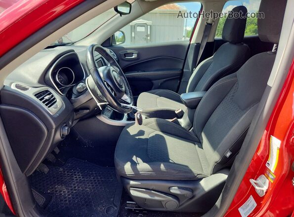 3C4NJCAB1HT669350 2017 JEEP COMPASS Red Widok wnętrza z przodu