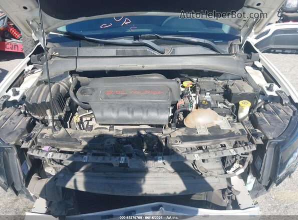 3C4NJCAB1JT471535 2018 JEEP COMPASS White Rear view
