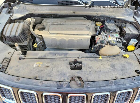 3C4NJCAB2JT214948 2018 JEEP COMPASS Gray Vista interior trasera