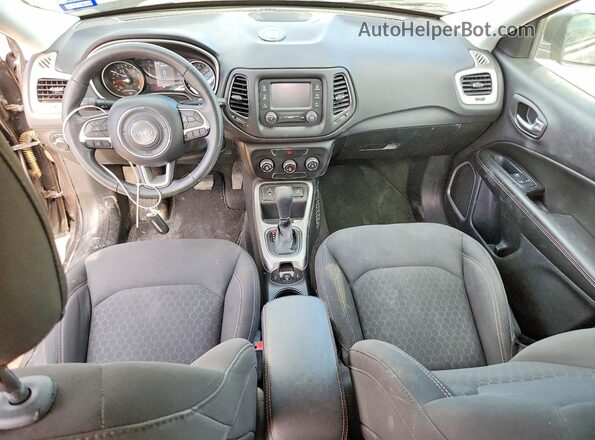 3C4NJCAB2JT214948 2018 JEEP COMPASS Gray Vista del salpicadero