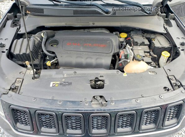 3C4NJCAB2JT368642 2018 JEEP COMPASS Gray ძრავის განყოფილების ხედი