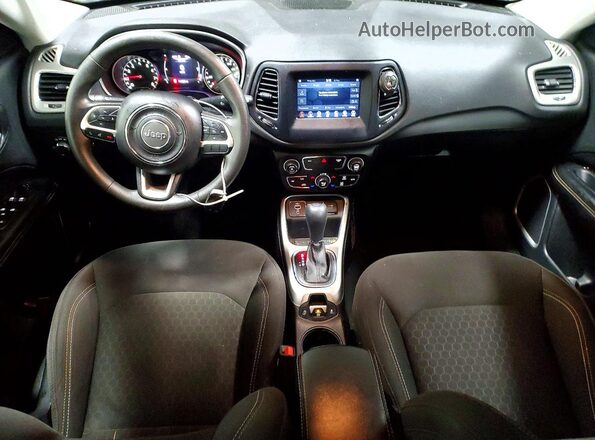 3C4NJCAB8MT550060 2021 JEEP COMPASS Серый Вид панели приборов