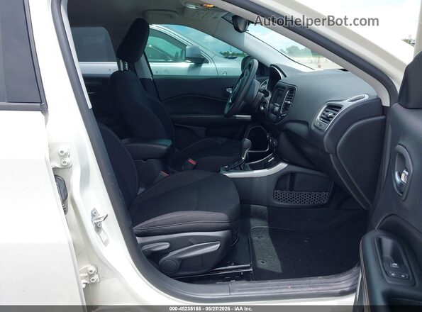3C4NJCAB9JT343947 2018 JEEP COMPASS White 