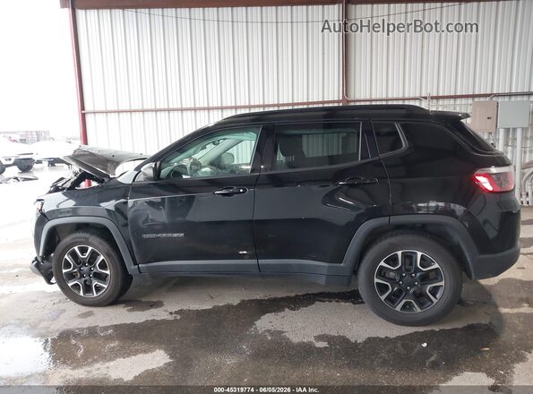 3C4NJCAB9JT411339 2018 JEEP COMPASS Black Widok wnętrza 360 stopni