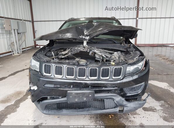 3C4NJCAB9JT411339 2018 JEEP COMPASS Black Widok zestawu wskaźników