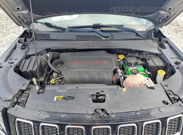 3C4NJCABXJT204524 2018 JEEP COMPASS Silver 