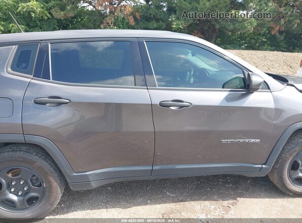 3C4NJCABXJT368582 2018 JEEP COMPASS Gray Вид задньої частини салону