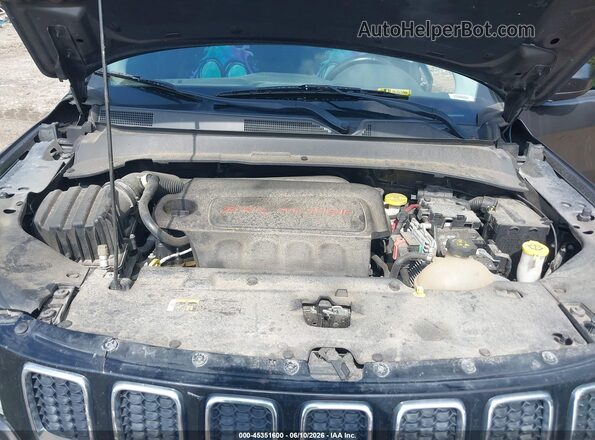 3C4NJCABXJT368582 2018 JEEP COMPASS Gray Вид ззаду