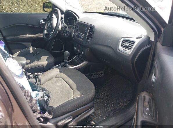 3C4NJCABXJT368582 2018 JEEP COMPASS Gray Вид салону спереду