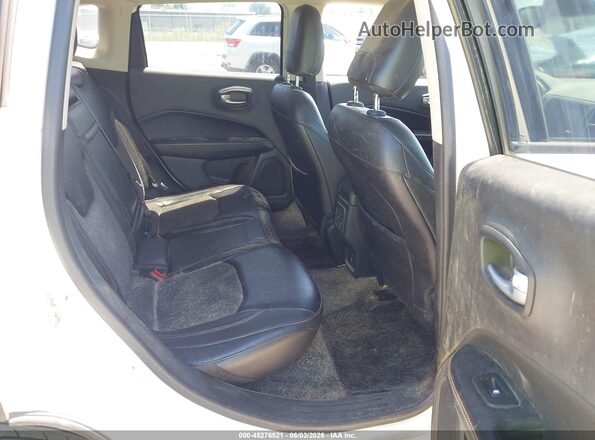 3C4NJCBB0JT182385 2018 JEEP COMPASS White Vista de la etiqueta del VIN