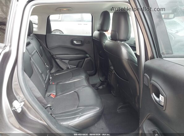 3C4NJCBB0JT407727 2018 JEEP COMPASS Gray VIN կոդի պիտակի տեսք
