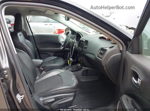 3C4NJCBB0JT407727 2018 JEEP COMPASS Gray Սալոնի դիմացի տեսք