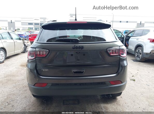 3C4NJCBB0JT407727 2018 JEEP COMPASS Gray 