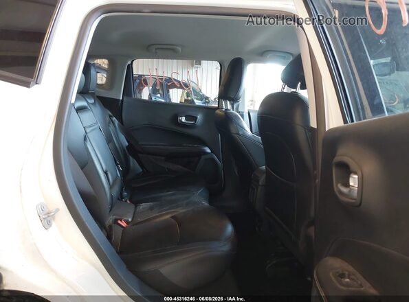 3C4NJCBB0KT651931 2019 JEEP COMPASS White Vista de la etiqueta del VIN