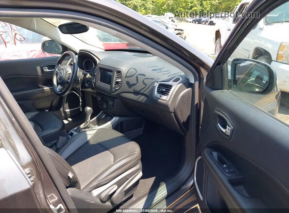 3C4NJCBB0KT677333 2019 JEEP COMPASS Gray Вид салону спереду