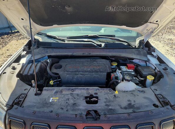 3C4NJCBB0NT198012 2022 JEEP COMPASS White უკანა სალონის ხედი