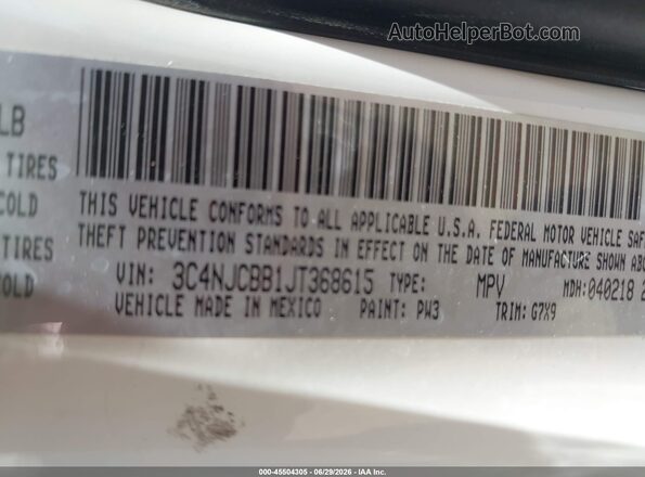 3C4NJCBB1JT368615 2018 JEEP COMPASS White Engine compartment view