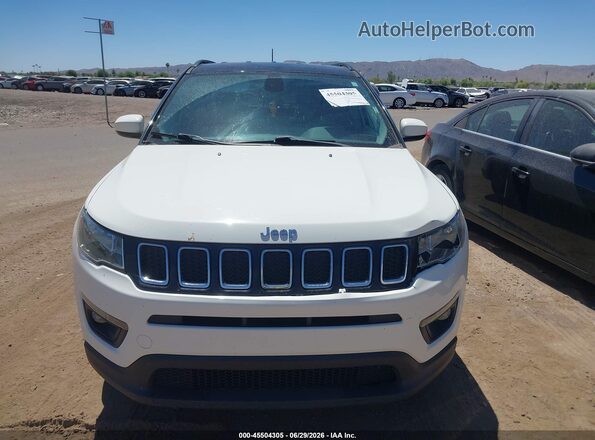 3C4NJCBB1JT368615 2018 JEEP COMPASS White Instrument cluster view