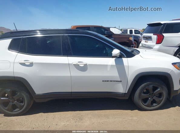 3C4NJCBB1JT368615 2018 JEEP COMPASS White Rear interior view