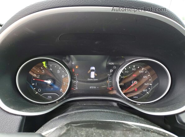 3C4NJCBB1JT502538 2018 JEEP COMPASS Black Instrument cluster view