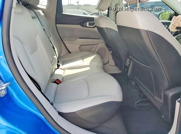 3C4NJCBB1NT112724 2022 JEEP COMPASS Blue 
