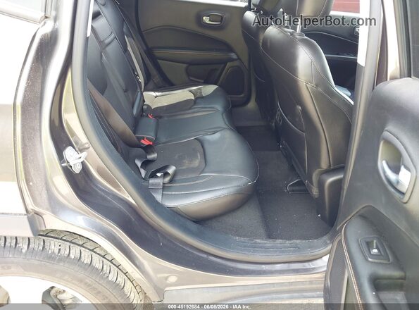 3C4NJCBB3JT137246 2018 JEEP COMPASS Gray Vista de la etiqueta del VIN