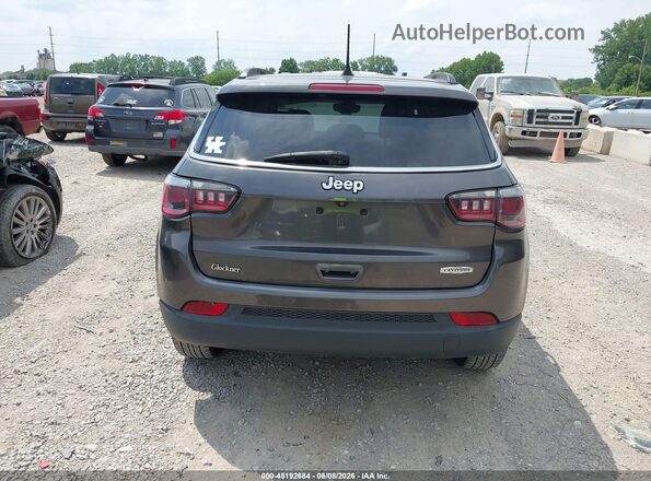 3C4NJCBB3JT137246 2018 JEEP COMPASS Gray 
