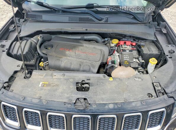 3C4NJCBB4LT258774 2020 JEEP COMPASS Gray Engine compartment view
