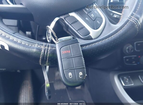 3C4NJCBB4MT560194 2021 JEEP COMPASS Black Widok deski rozdzielczej