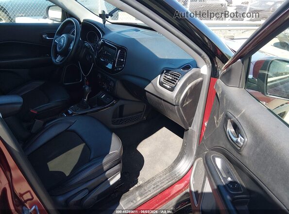 3C4NJCBB4MT604131 2021 JEEP COMPASS Burgundy Front interior view