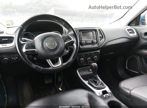 3C4NJCBB5JT287116 2018 JEEP COMPASS Blue 