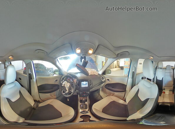 3C4NJCBB5KT636728 2019 JEEP COMPASS Blue 360 interior view