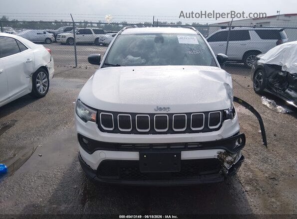 3C4NJCBB5NT120227 2022 JEEP COMPASS White Vista del cuadro de instrumentos