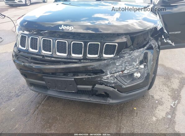 3C4NJCBB6JT181788 2018 JEEP COMPASS Черный Вид спереди