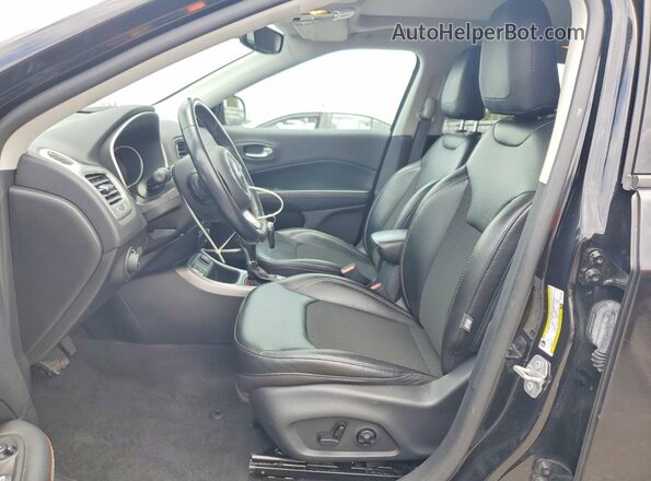 3C4NJCBB6LT241958 2020 JEEP COMPASS Black 