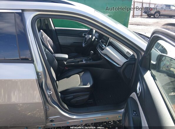 3C4NJCBB6NT229585 2022 JEEP COMPASS Silver Front interior view