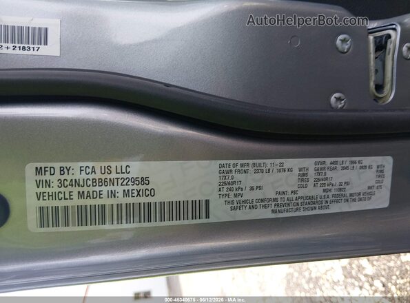 3C4NJCBB6NT229585 2022 JEEP COMPASS Silver Engine compartment view