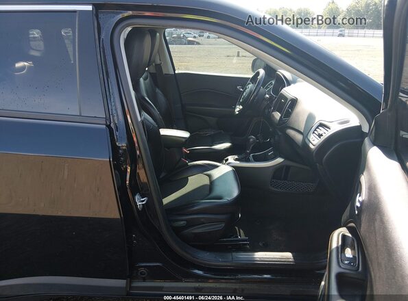 3C4NJCBB7LT258929 2020 JEEP COMPASS Черный Вид салона спереди