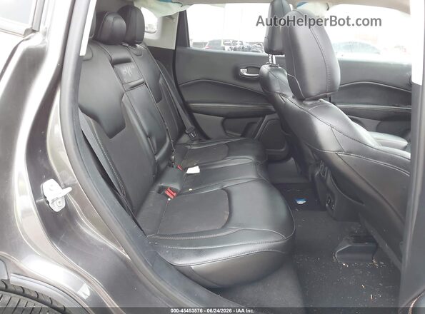 3C4NJCBB8JT125433 2018 JEEP COMPASS Gray Vista de la etiqueta del VIN