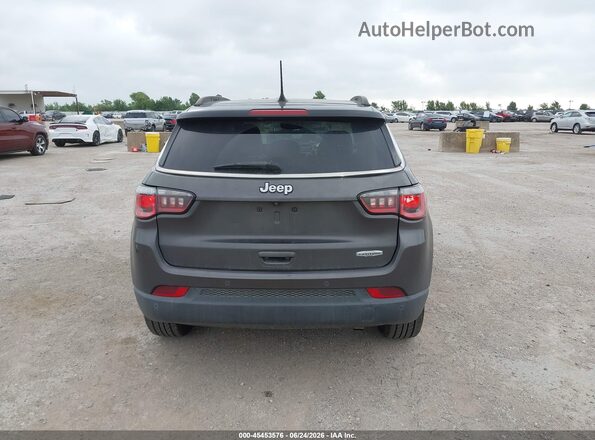 3C4NJCBB8JT125433 2018 JEEP COMPASS Gray 