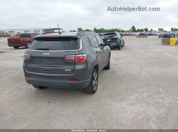 3C4NJCBB8JT125433 2018 JEEP COMPASS Gray Trasero derecho