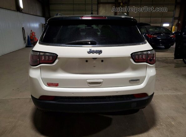 3C4NJCBB8JT240386 2018 JEEP COMPASS White Հետևի տեսք