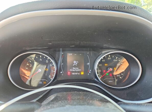 3C4NJCBB8JT408253 2018 JEEP COMPASS Черный Вид щитка приборов